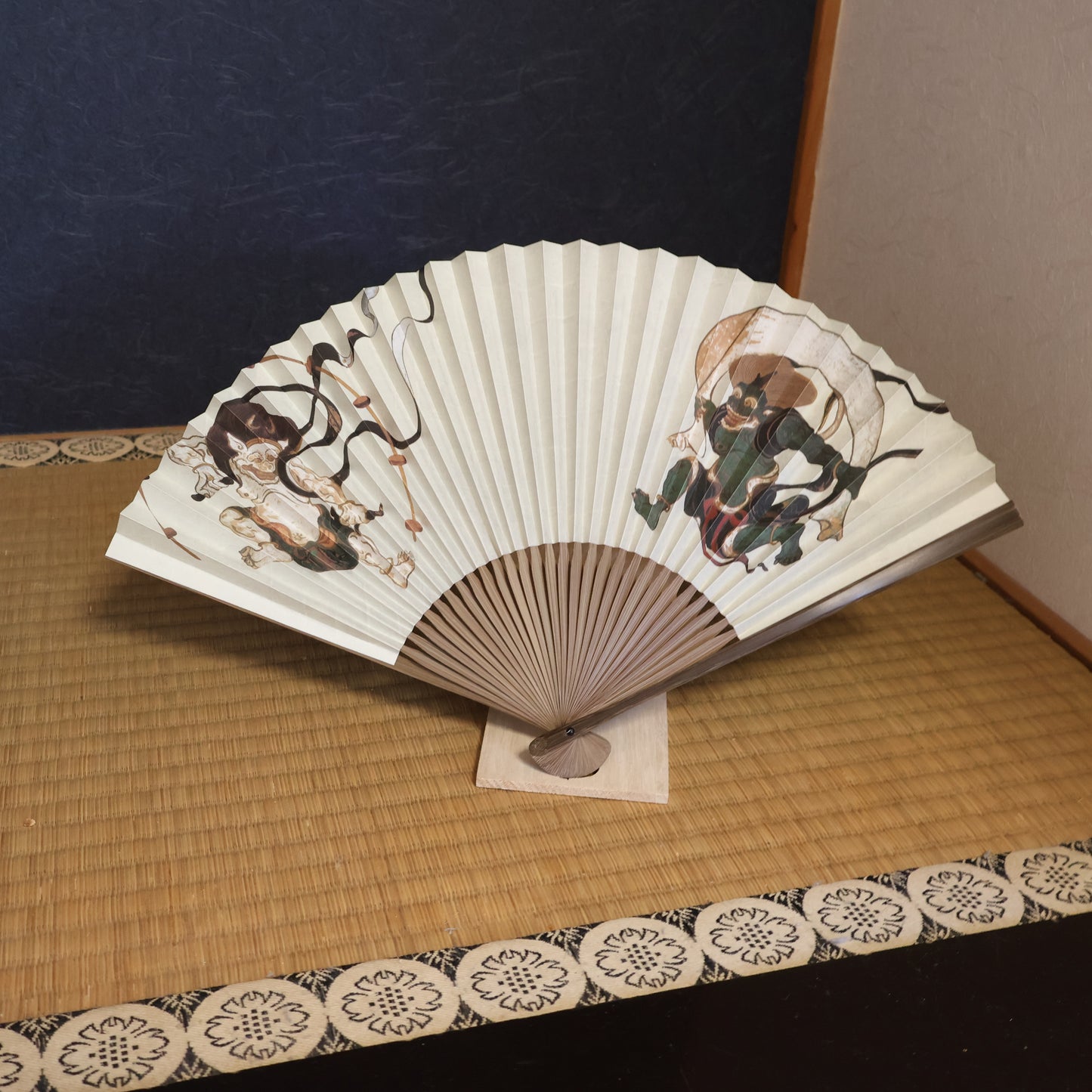 <Folding fan>Wind God and Thunder God by Sotatsu Tawaraya