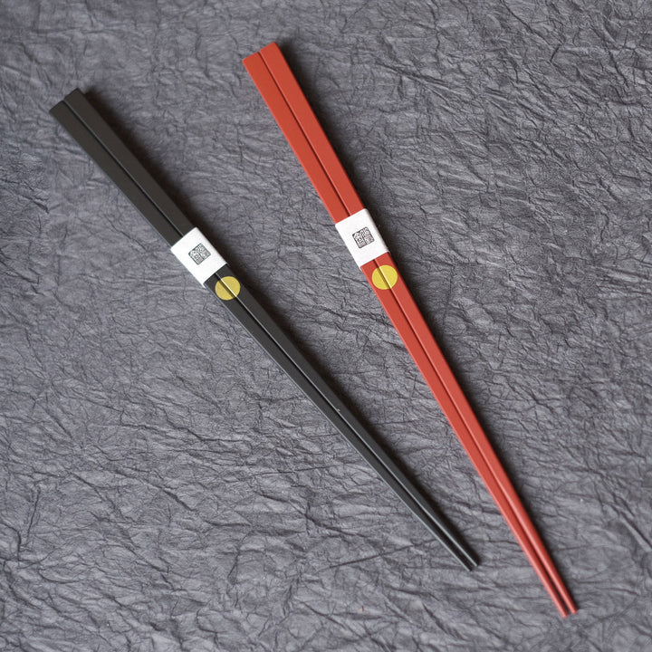 【ギフト包装済】Fudan おとなわん (2個組)・円窓箸ペア（赤・黒）