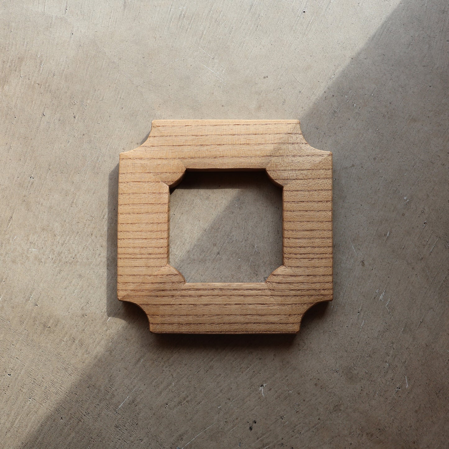 Pot Stand Kumikoshi B