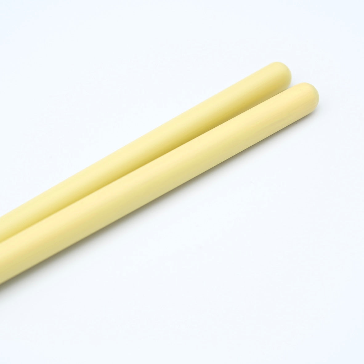Two pairs of chopsticks 26cm